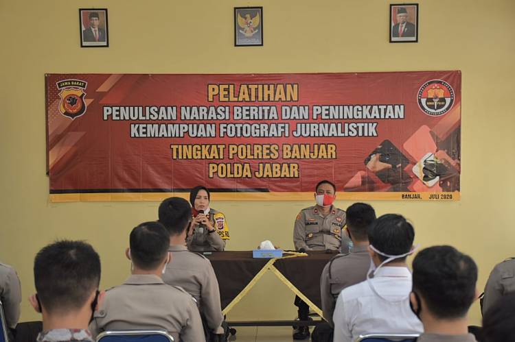 Kapolres Banjar Buka Acara Pelatihan Pembuatan Narasi Dan Jurnalistik Fotografi