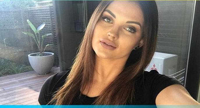 Demi Uang,Pembalap Cantik Ini Rela Jadi Bintang Porno