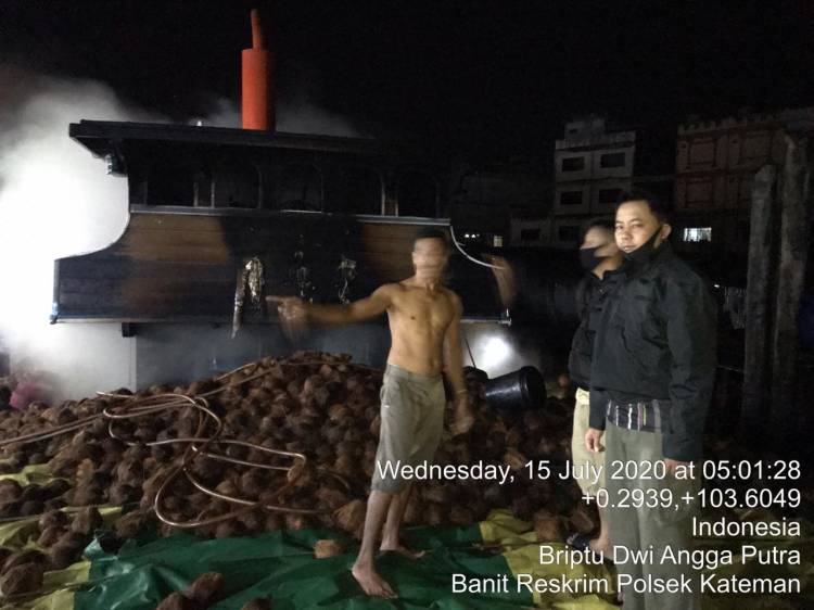 Kapal Layar Motor Perintis Terbakar Merengut Nyawa Seorang ABK.