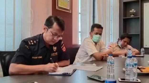 Dugaan Pelaku Rokok Ilegal Limpahan Polres Inhu Ke Bea Cukai Tembilahan Bebas Berkeliaran