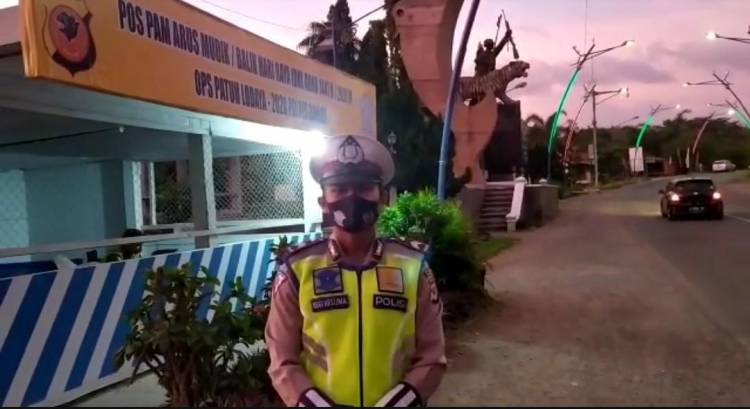 Polres Banjar Melaksanakan Pengamanan Arus Lalu Lintas Dalam Situasi Hari Raya Idul Adha 1441H. 