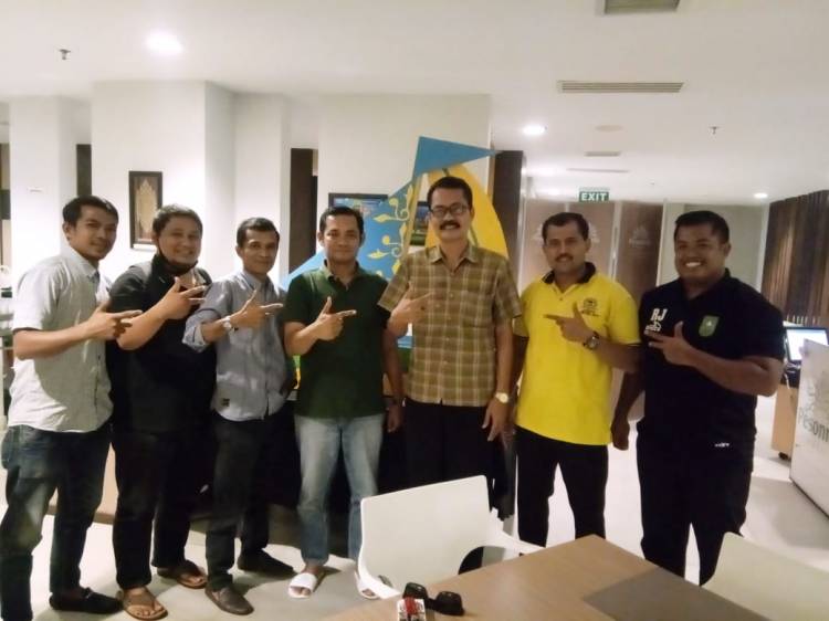 PUTRA KUANSING ANGKAT BICARA " BUNG DEDE"