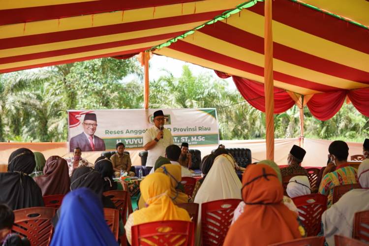 Anggota DPRD Propinsi Riau H. Yuyun Hidayat ST MSc Turun di Lima Desa Tapung 