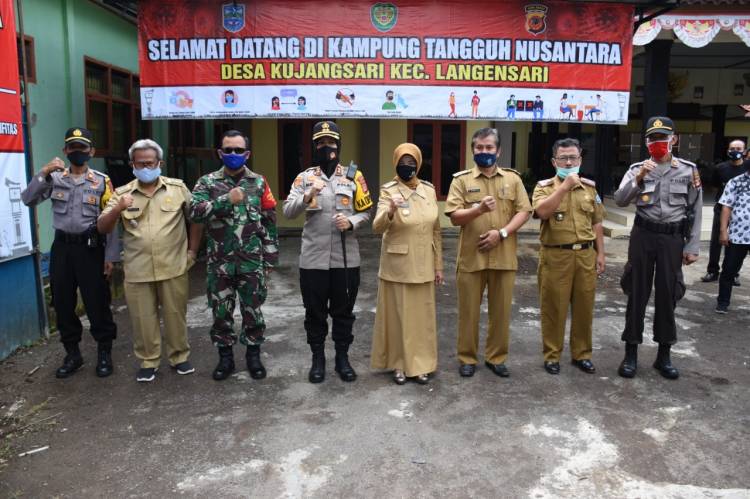 Kapolres Banjar Bersama Walikota Resmikan Lembur Tohaga Lodaya di Desa Kujangsari
