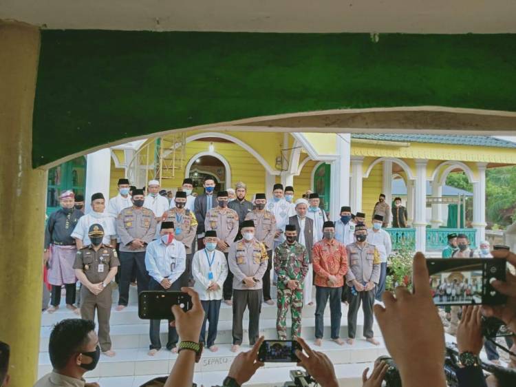 Bupati Kabupaten Pelalawan Hadiri Acara Pembukaan Khatmil Quran Di Kelurahan Pelalawan