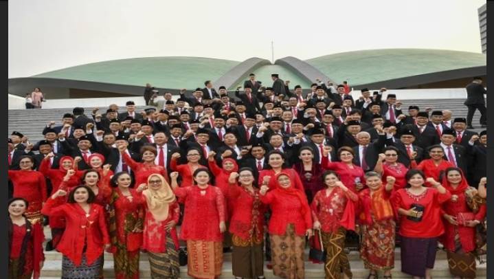 Isoman Anggota DPR RI Dikasi Fasilitas Hotel Bintang 3,Dibiayai Negara