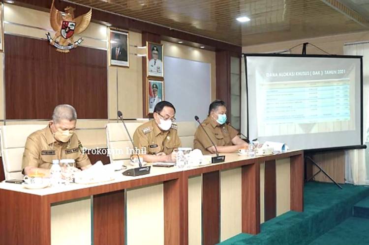 Bupati Inhil HM.Wardan Pimpin Rapat Evaluasi Fisik dan Keuangan Tahun 2021
