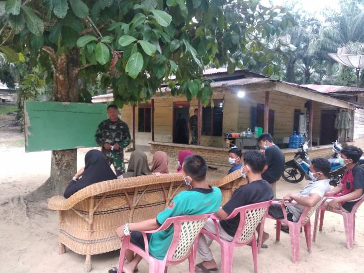 Manfaatkan Waktu Luang, Satgas TMMD Berikan Penyuluhan Pada Warga Tentang Bahayanya Narkoba