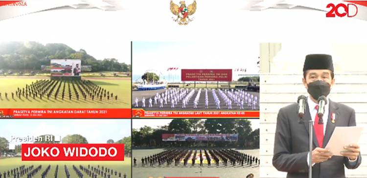Presiden Jokowi Melantik Perwira TNI-Polri di Istana dan Serahkan Penghargaan Adhi Makayasa 2021