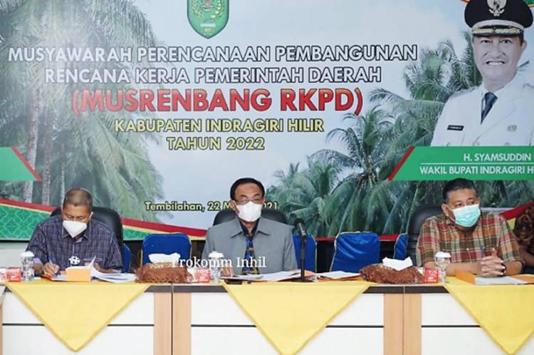 Bupati Inhil HM. Wardan Didampingi Wabup H. Syamsuddin Uti Pimpin Rapat Percepatan DTKS