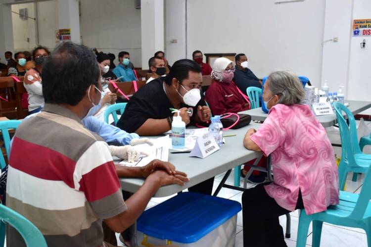 Kapolres Banjar Apresiasi Penyelenggaraan Vaksinasi di Gereja Kristen Indonesia Kota Banjar