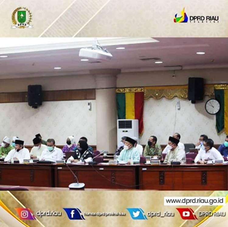 Komisi III DPRD Provinsi Riau Rapat Kerja dengan BUMD