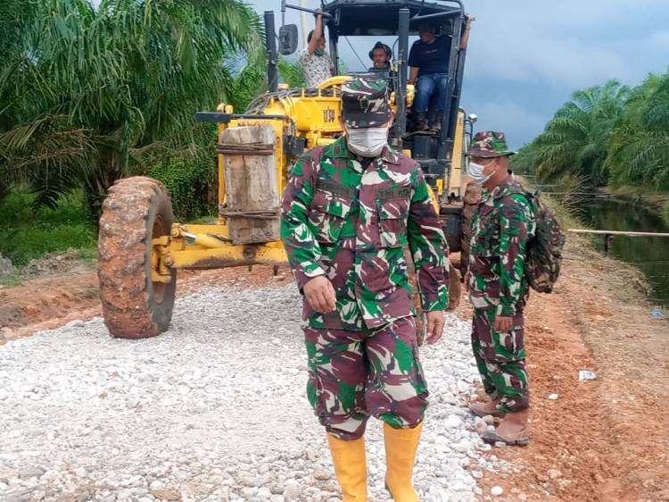 Tinjau Pengerjaan Aukas, Pasi Intel : "Kita ingin agar pelaksanaan program TMMD ke-111 ini dapat berjalan aman dan lancar"