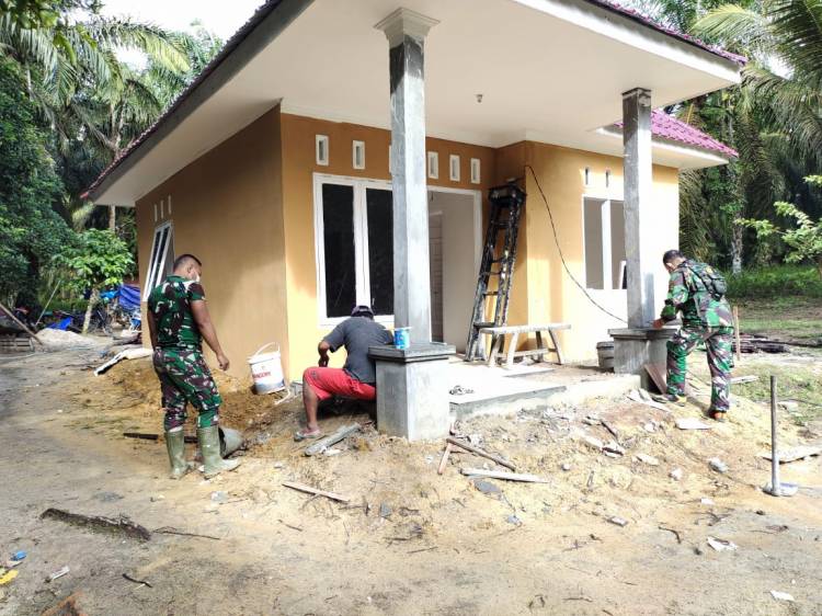 Hampir Rampung, Rumah Bedah Program TMMD Milik Bu Halimah Terus Digesa