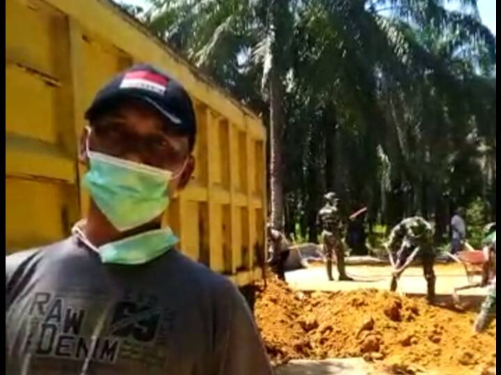 Supir Ucapkan Terimakasih Kepada Satgas TMMD Atas Dibangunnya Box Culvert