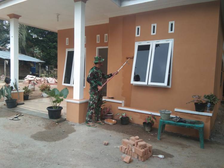 Hilang Rasa Letih, Bedah Rumah Program TMMD Buat Dede Anggraini Rampung