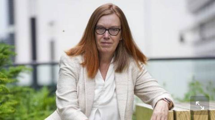 Dame Sarah Gilbert  Sosok Mengembangkan Vaksin Anti Covid. AstraZeneca 