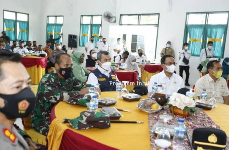 Bupati Inhil HM. Wardan Dampingi Gubernur Riau Drs. Syamsuar pada Acara Penutupan TMMD Ke-111 Kodim 0314/Inhil 