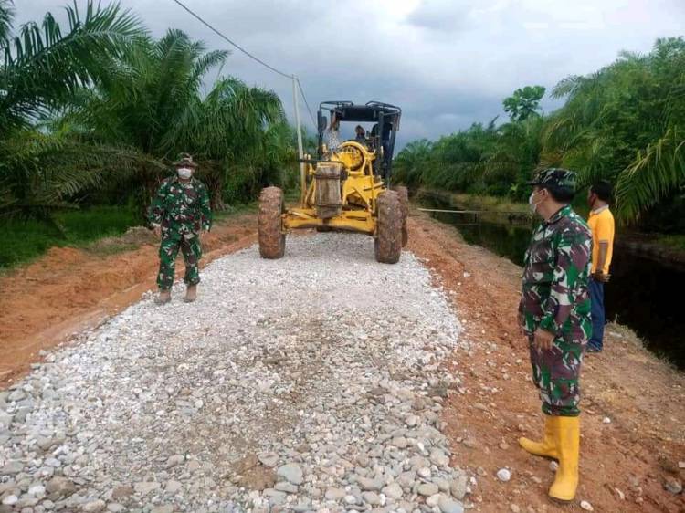 Pengerjaan Aukas di Jalan Suak Tumenggung Ditinjau Pasi Intel 