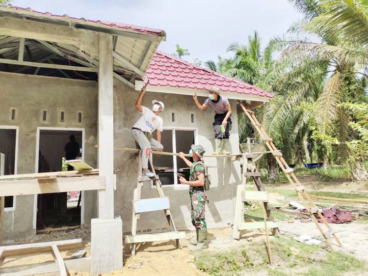 Air Mata Halimah Menetes, Setelah Dibangunkan Rumah Dalam Program TMMD Ke 111
