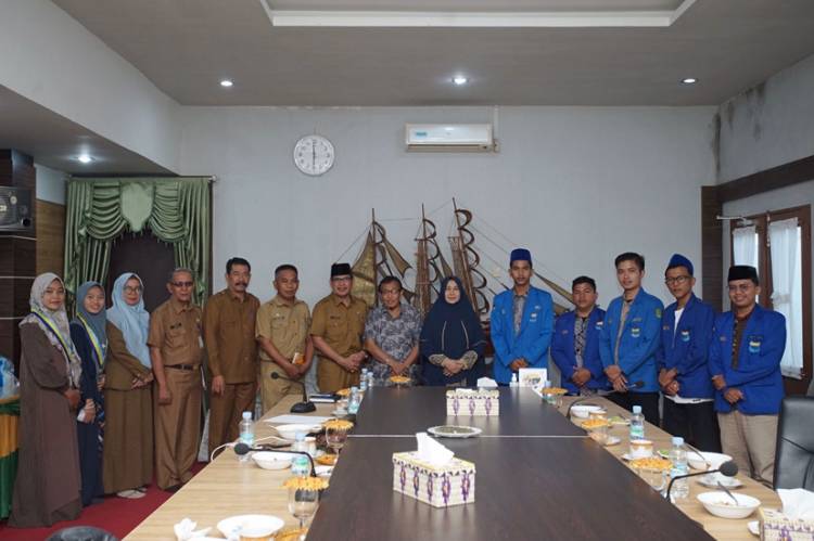 Ketua PC Muslimat NU Hj. Zulaikhah Wardan Terima Silaturahim PC PMII Inhil