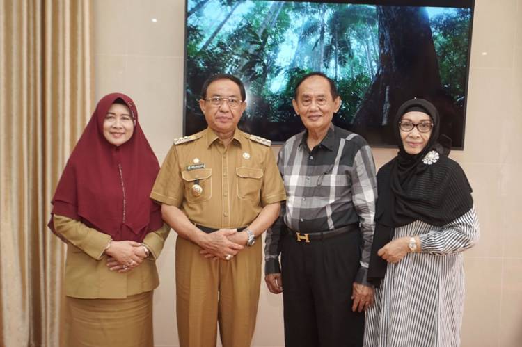 Hakim Agung Tahun 2004 Silaturahim ke Kediaman Bupati Inhil HM. Wardan