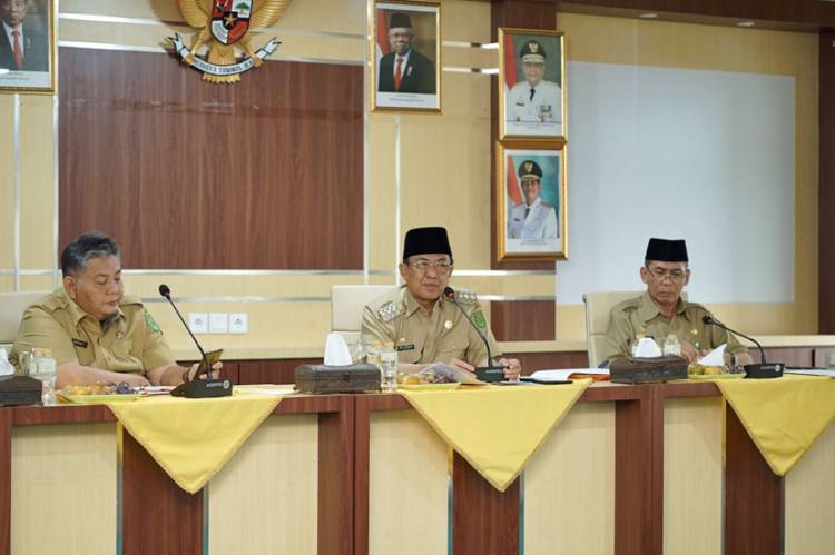 Bupati Inhil HM. Wardan Instruksikan Sekda Beri Sanksi OPD yang Tak Menyelesaikan Kontrak 