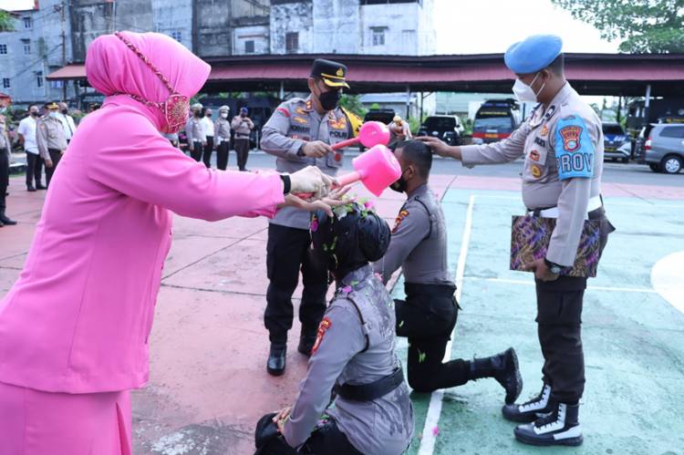 Polres Inhil Laksanakan Upacara Penerimaan Bintara Remaja Tahun 2022