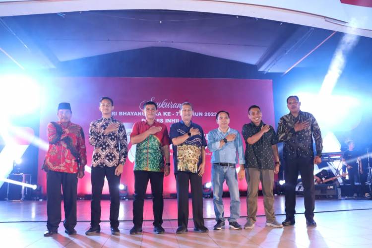 Malam Syukuran Hari Bhayangkara ke-77 Polres Inhil Berlangsung Meriah dengan Kehadiran Arif dan Cak Lontong