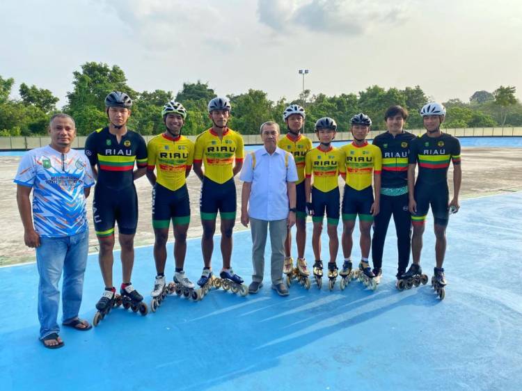 Syamsuar Tinjau Persiapan Atlit Sepatu Roda untuk BK PON XXI Riau 