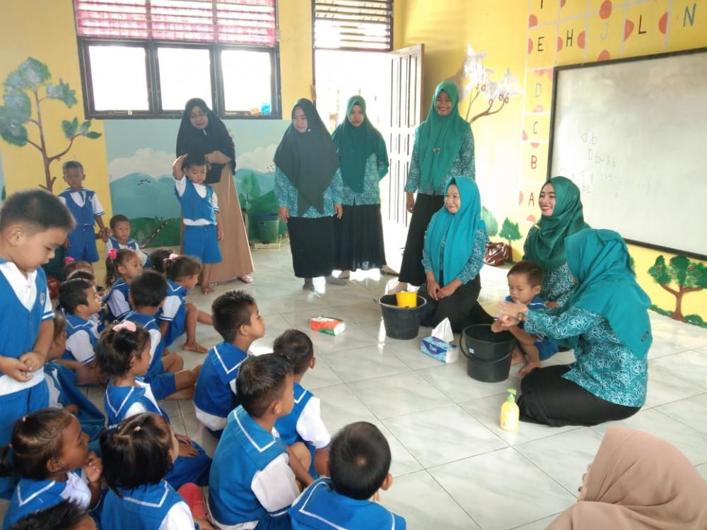 TPKK Desa Pangkalan Nyirih Gelar Kegiatan PMT dan CTPS, Serta Bagi-Bagi Obat Cancing 