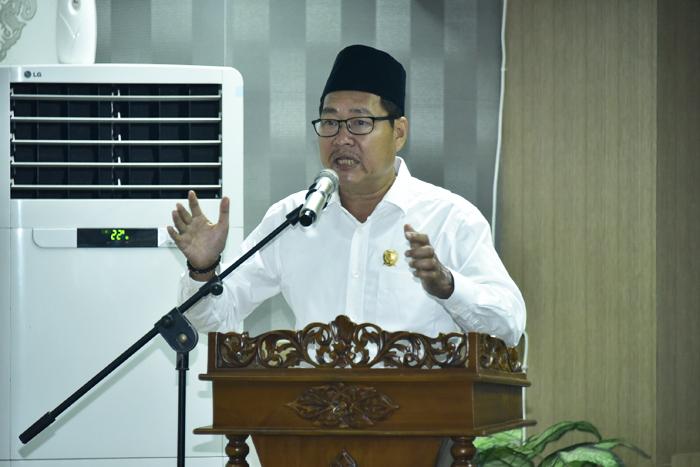 Sebagai Ketua DPRD Bengkalis, H Abdul Kadir Menyampaikan "salam perpisahan". Berpamitan 
