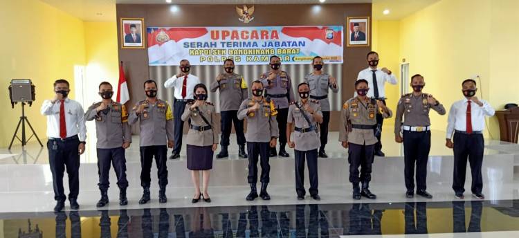 Ipda Yulanda Alvaleri Resmi Jabat Kapolsek Bangkinang Barat Gantikan Iptu Supriadi