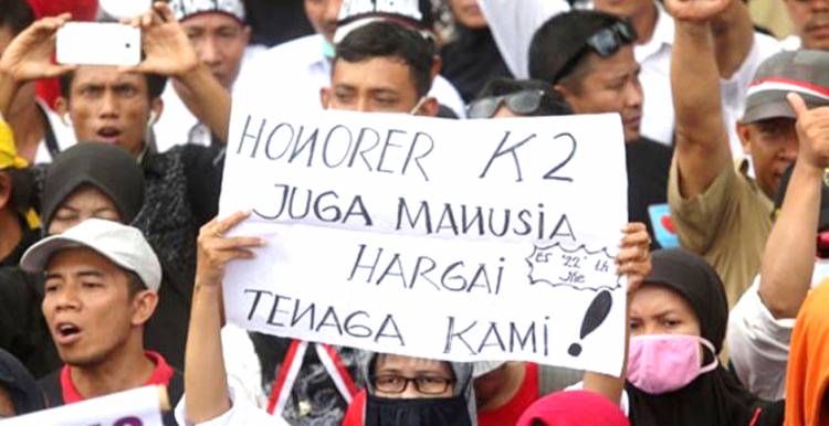 Prihatin, Nasib Honorer K2 Tua Menjadi PNS belum ada Kepastian