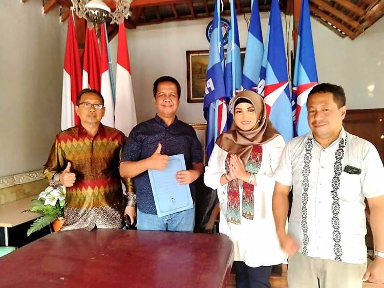 Pilkada Solo, Gibran Rakabuming &lsquo;Dikepung&rsquo; Dua Srikandi Solo