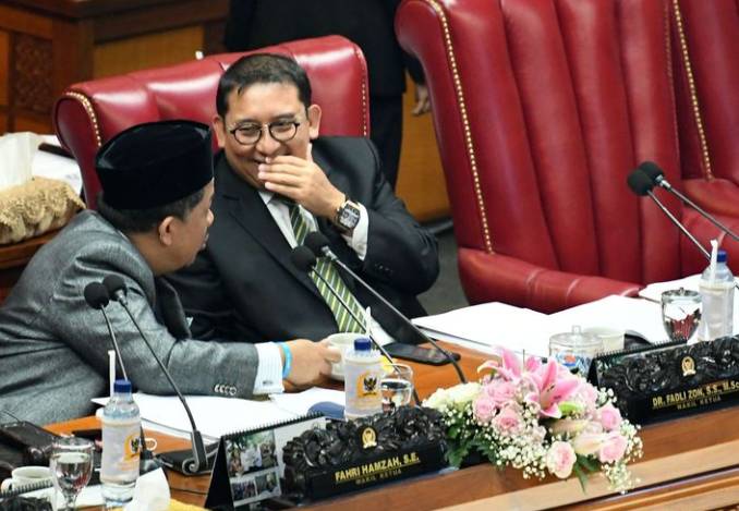 Saat Dua Pengkritik Jokowi Dapat Bintang Tanda Jasa