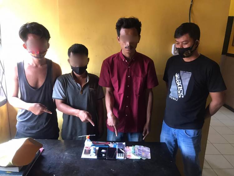 Polisi Ciduk 3 Pria Penikmat Sabu, 1 DPO