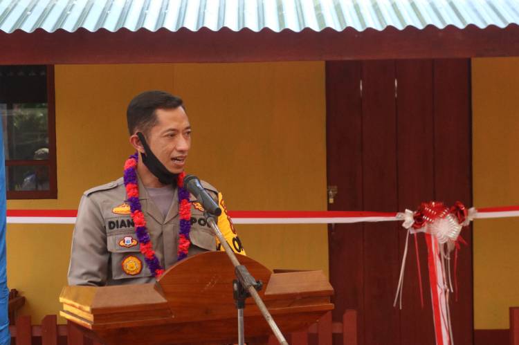 Bedah Rumah Polres Inhil,Ibu Mastura Bersyukur dan Mengucapkan Terima Kasih 