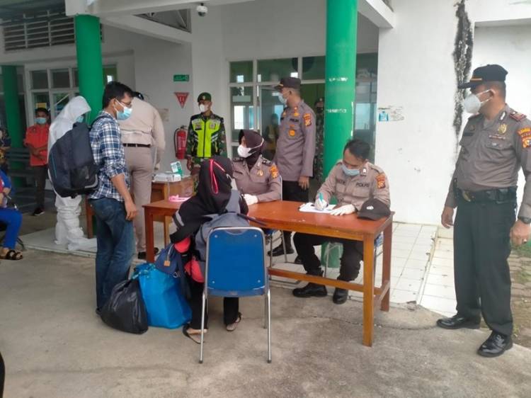 Penumpang Speed Boat Reaktif Covid-19 dari Tg. Balai Karimun Jalani Isolasi Terpusat di Islamic Center Tembilahan
