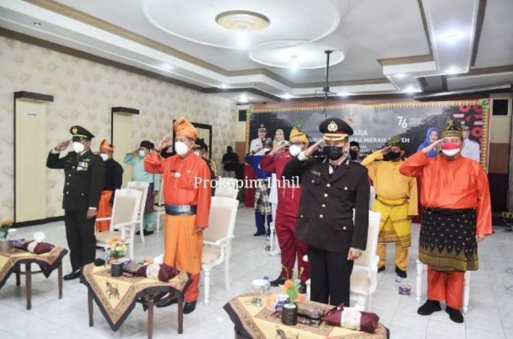 Wabup Inhil H. Syamsuddin Uti Ikuti Penurunan Bendera HUT RI ke-76 di Istana Negara Secara Virtual