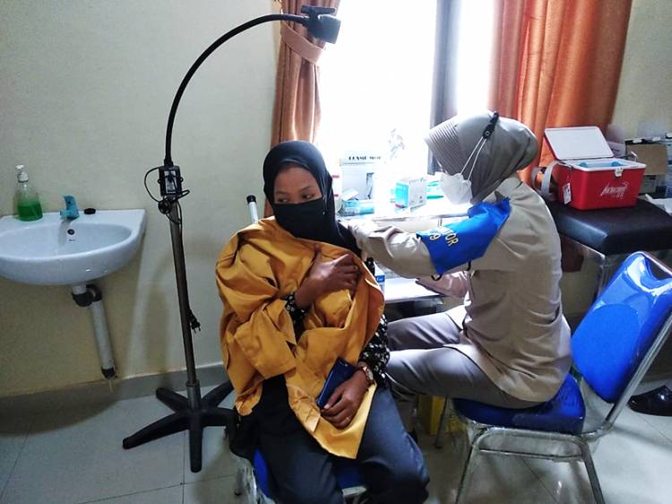 Animo Tinggi, 4 Vial Vaksin di Poli Klinik Polres Inhil Ludes Digunakan untuk Mahasiswa dan Masyarakat 
