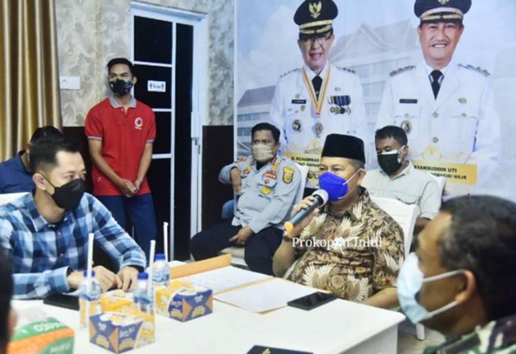 Wabup Inhil H. Syamsuddin Uti, Ikuti Rakoor Penanganan Covid-19 di Luar Pulau Jawa Secara Virtual