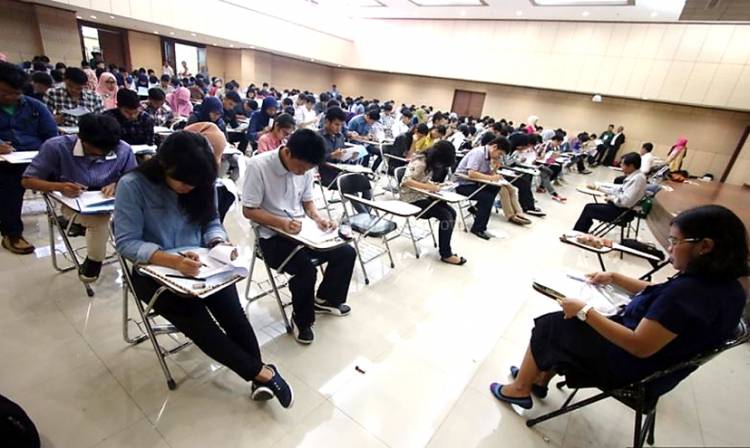 Kemendikbud Ristek Rencanakan Salurkan Bantuan Uang Kuliah Rp 2,4 Juta September Mendatang