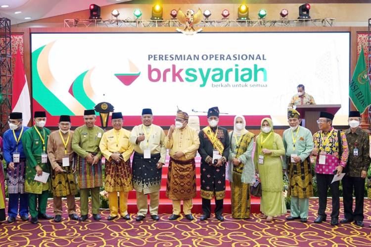 BRK Syariah Resmi Beroperasi, Bupati Inhil HM. Wardan Harap Sinergitas Bangun Inhil Lebih Baik 