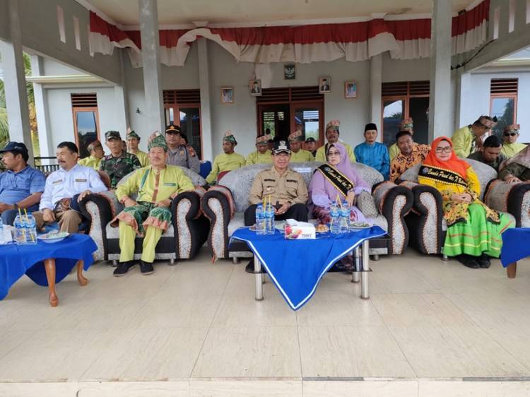 Bupati Inhil Hadiri Peringatan HUT ke-27 Desa Beringin Mulya Sukses
