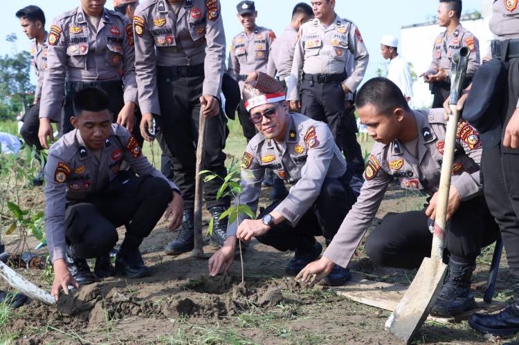 Lestarikan Negeri, 4 Ribu Pohon Ditanam Polres Inhil 