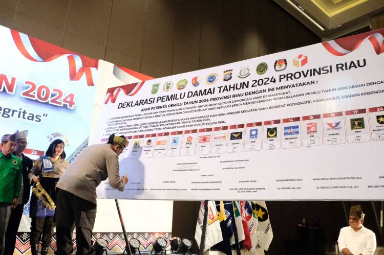 18 Partai Politik Peserta Pemilu Deklarasi Pemilu Damai Komplek Mall SKA