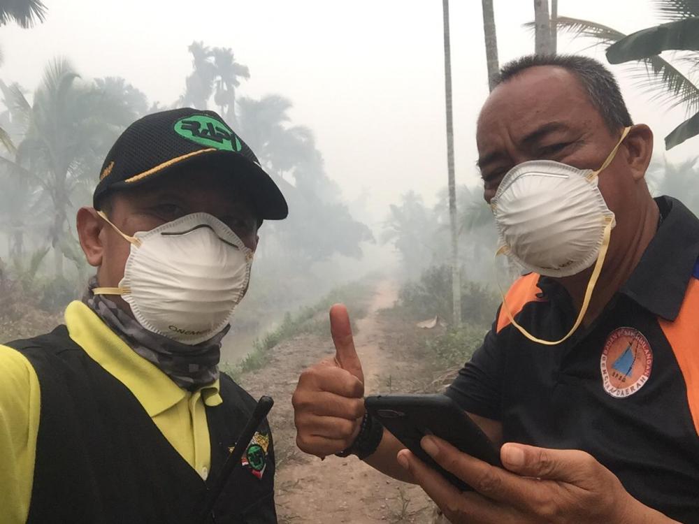 RAPI Inhil Bantu BPBD Padamkan Kebakaran Lahan