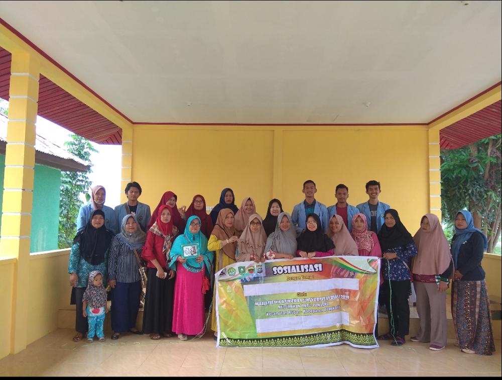 Mahasiswa Kukerta UNRI Kembangkan Biji Karet Sebagai Souvenir dan Hiasan Dinding di Kelurahan Batu Panjang