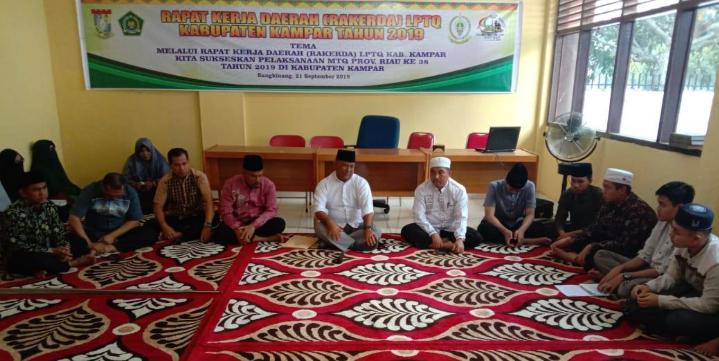 Sekda Kampar Berikan Motivasi Kafilah Kampar